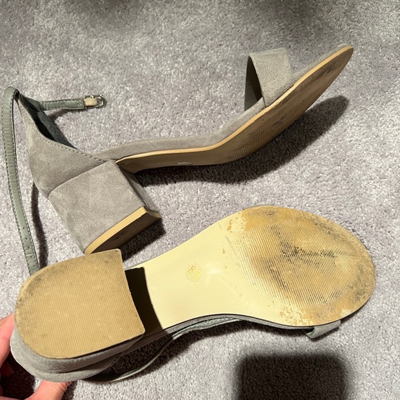 Steve Madden Grey Suede Sandals 8.5 - Picture 3 of 3